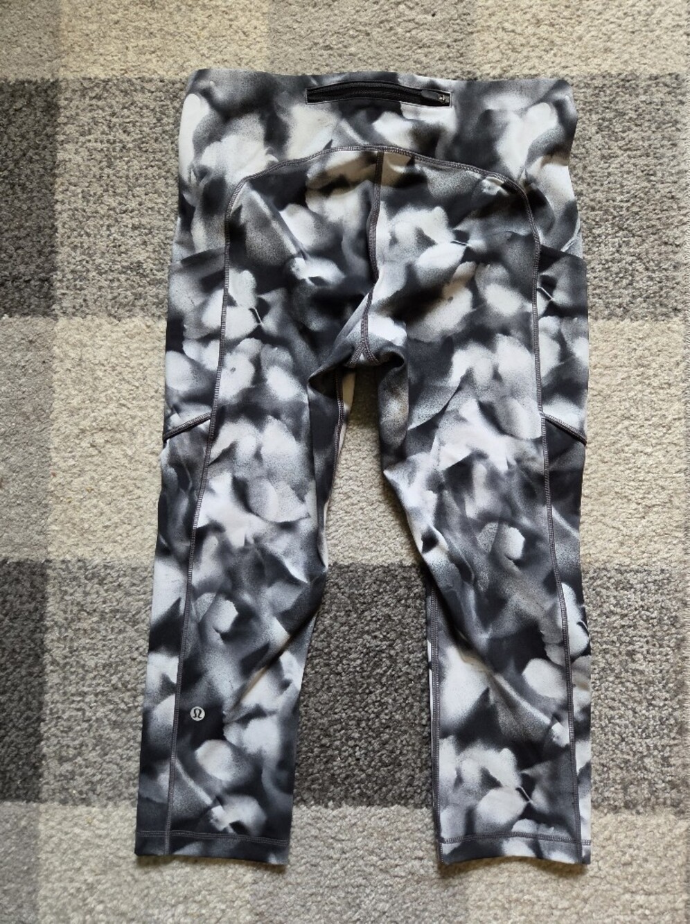 Lululemon Cropped Legging - Size 8